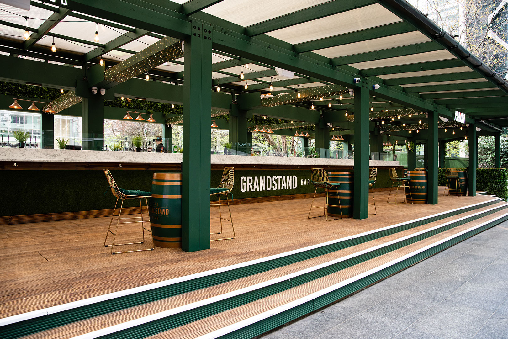 The Grandstand Bar. Summer Bar in Canary Wharf.